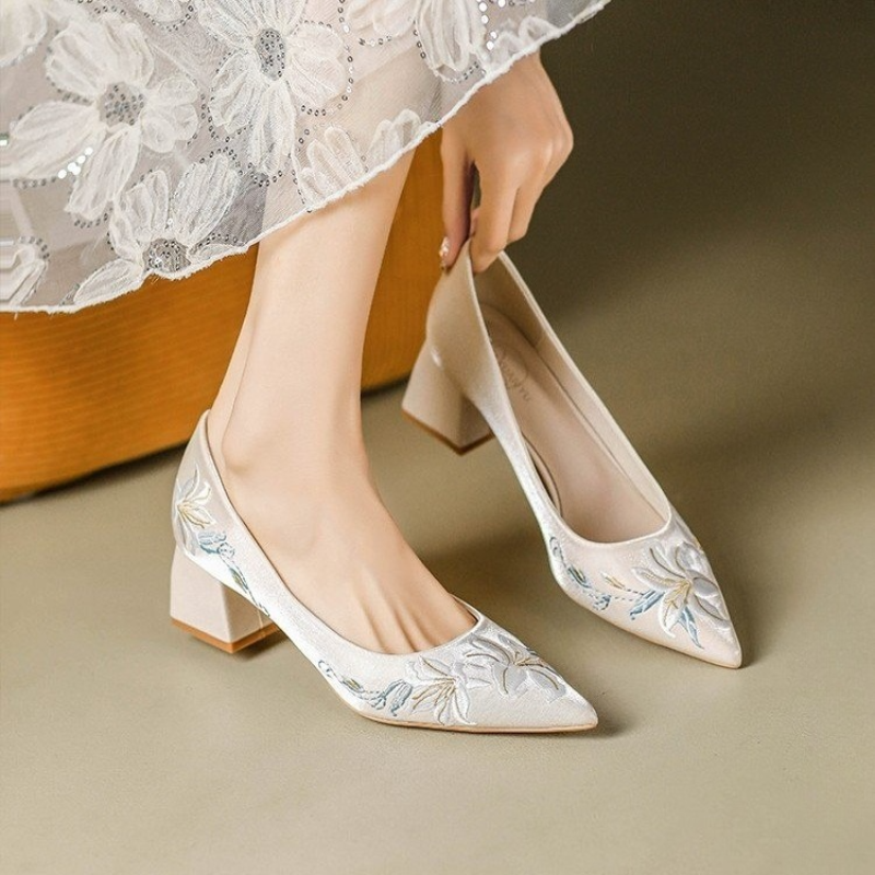 Spring Red Wedding Shoes Embro - Women'S Shoes Naturalizer บทวิจารณ์และราคา